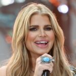 Jessica Simpson Pushes Through Wardrobe Malfunction on Today